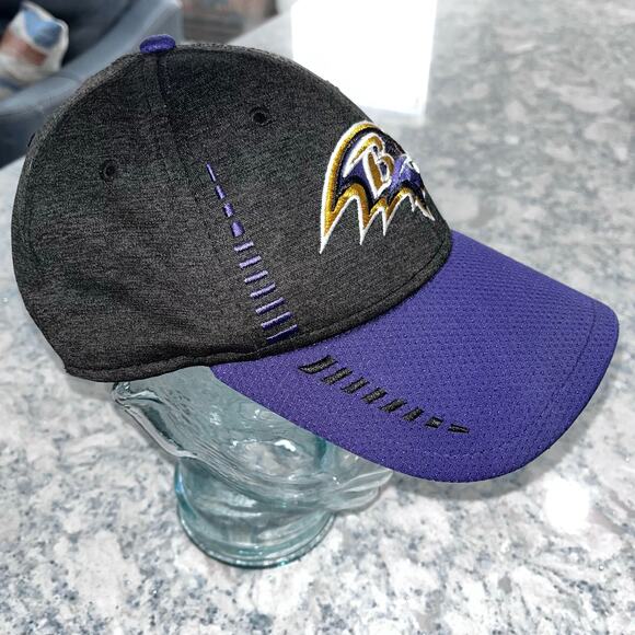 NFL New Era 9Forty Baltimore Ravens Velcro Back Adjustable Baseball Hat - Picture 3 of 5